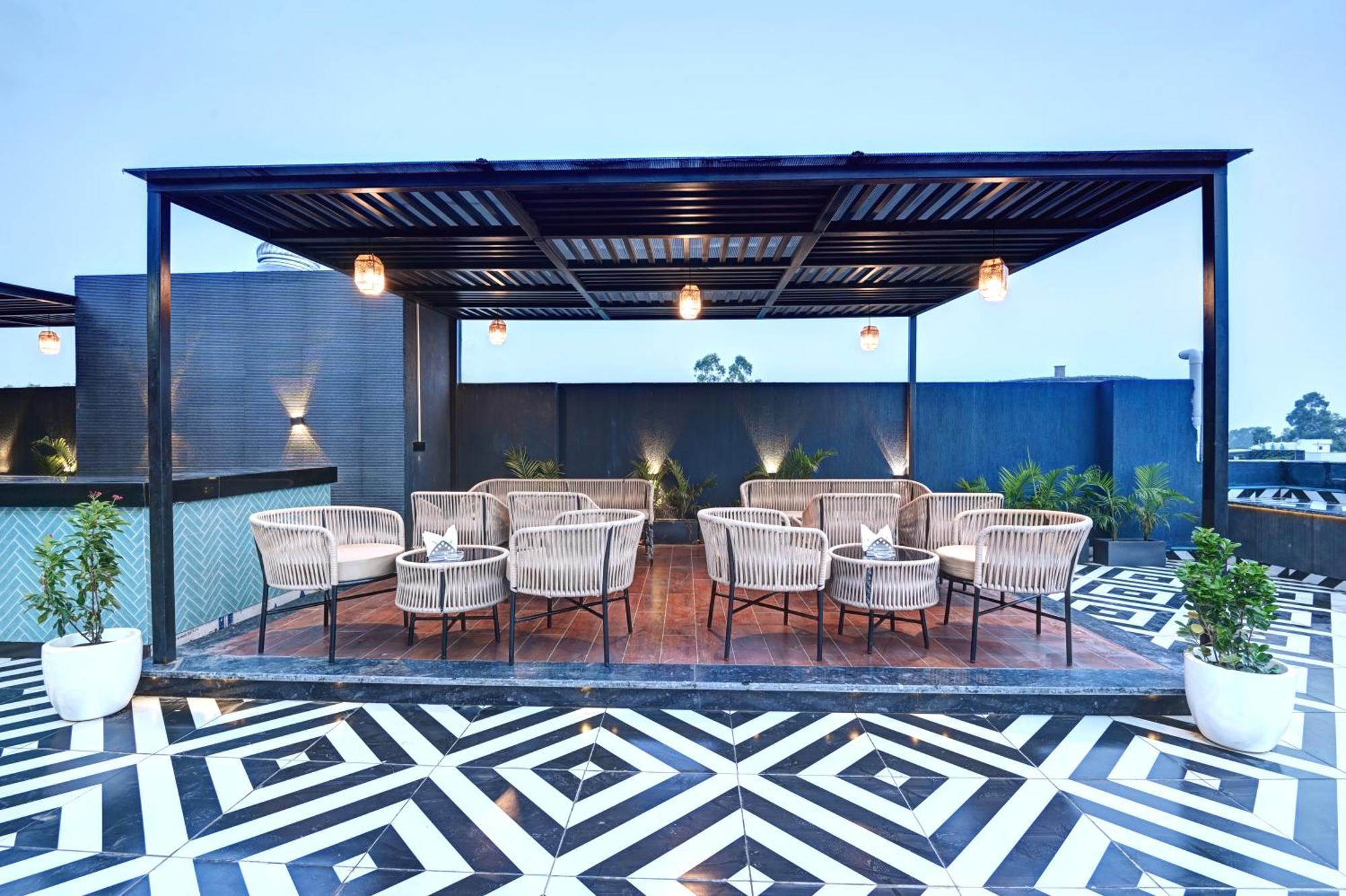 Saltstayz Olive - Pitampura Hotel
