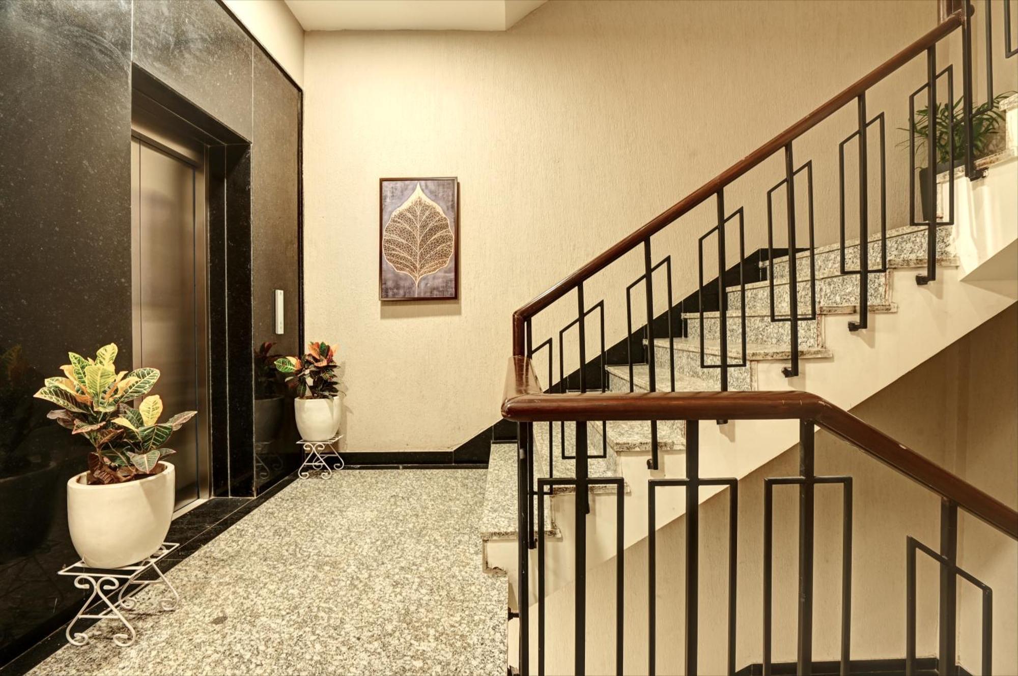 Saltstayz Olive - Pitampura Hotel New Delhi