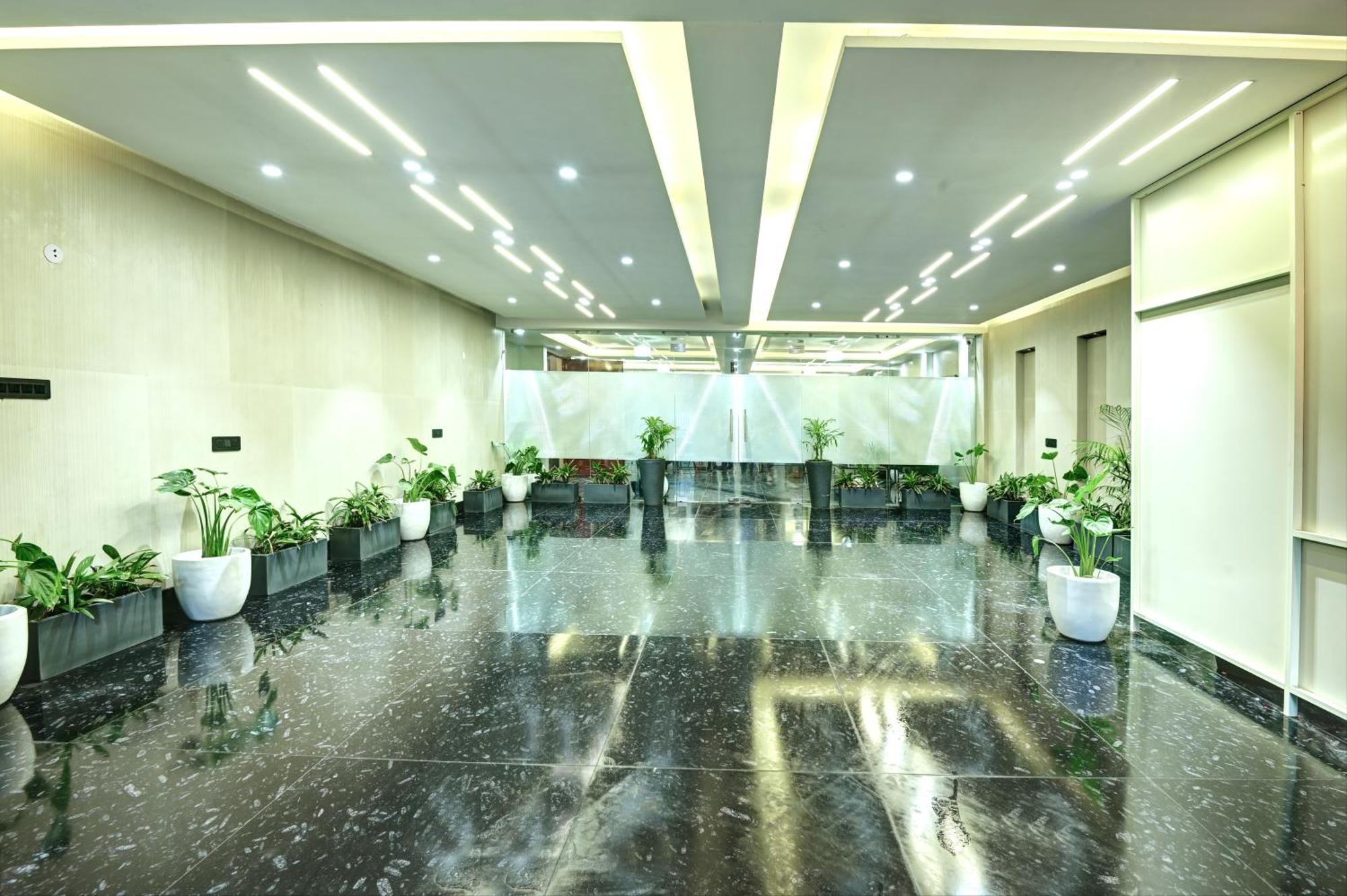 Saltstayz Olive - Pitampura Hotel 4*