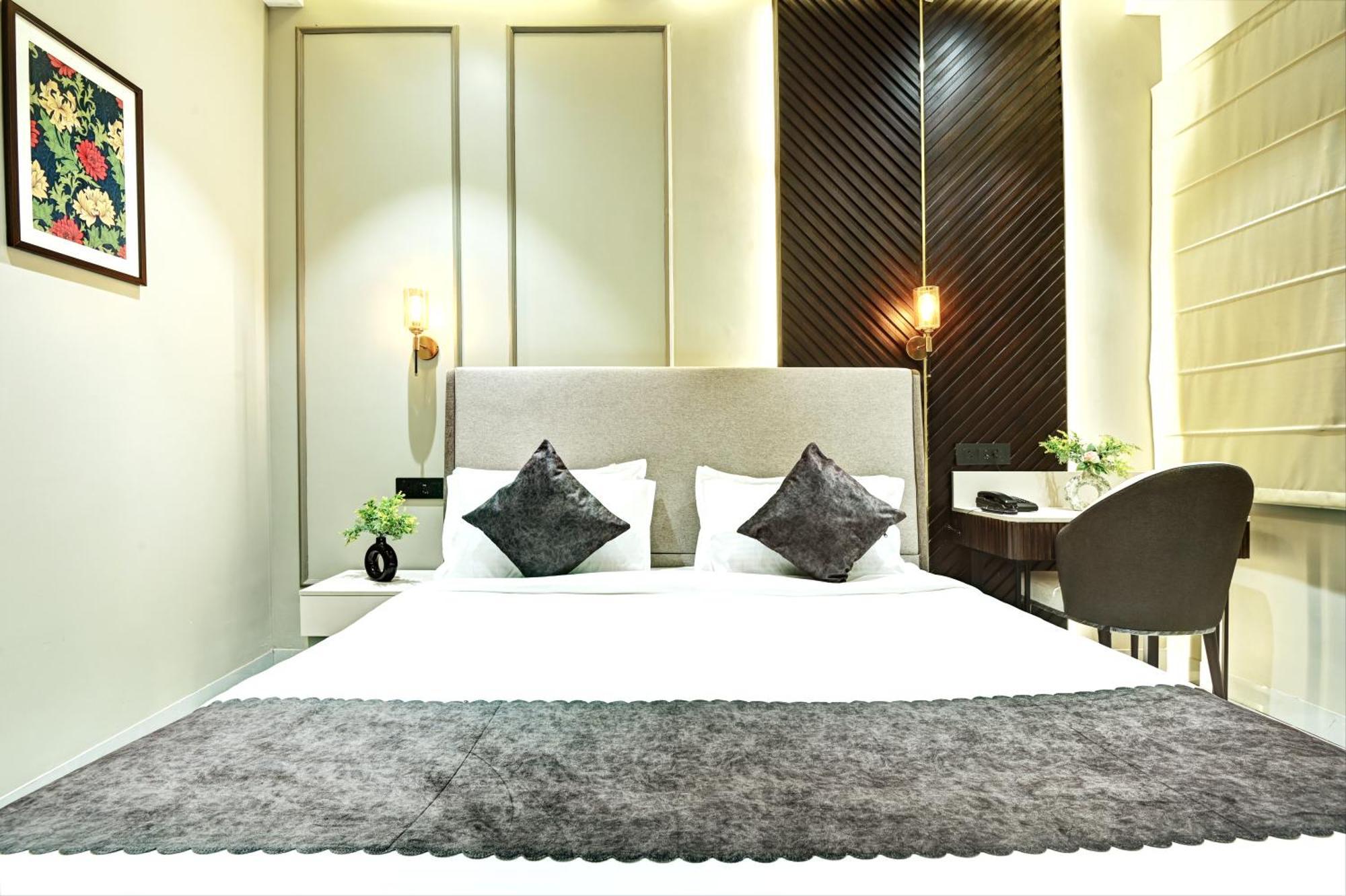 Saltstayz Olive - Pitampura Hotel