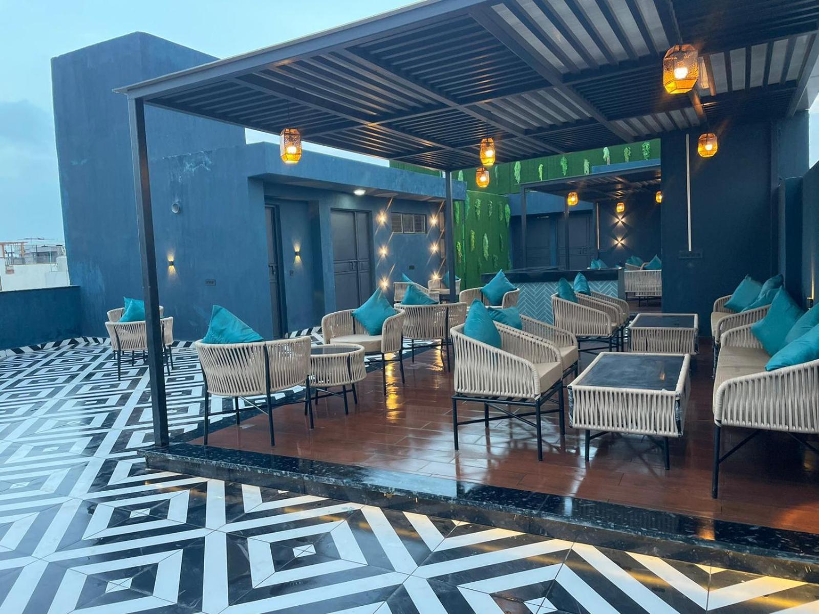 Saltstayz Olive - Pitampura Hotel